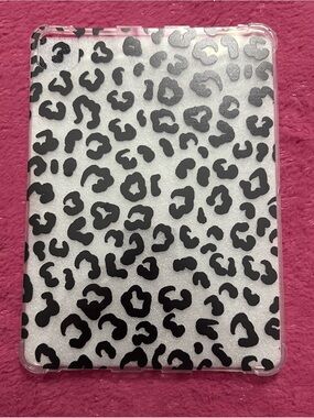 Leopard Print Tablet Case - Black and White
